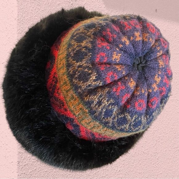 Vintage faux fur hat with fair isle knit top - Picture 5 of 7